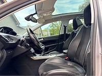 2015 peugeot 308 sw 1.2 e-thp première personenauto - afbeelding 17 van  19