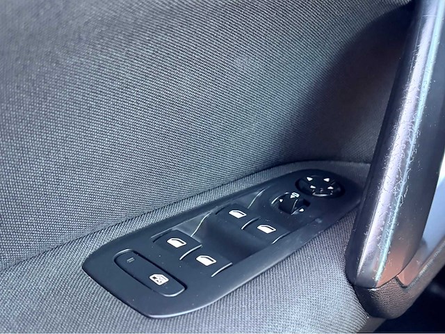 2015 peugeot 308 sw 1.2 pano - personenauto - afbeelding 7 van  11