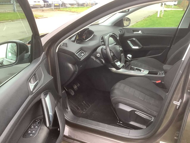 2015 peugeot 308 sw 1.2 puret.blue l. pr - personenauto - afbeelding 13 van  16