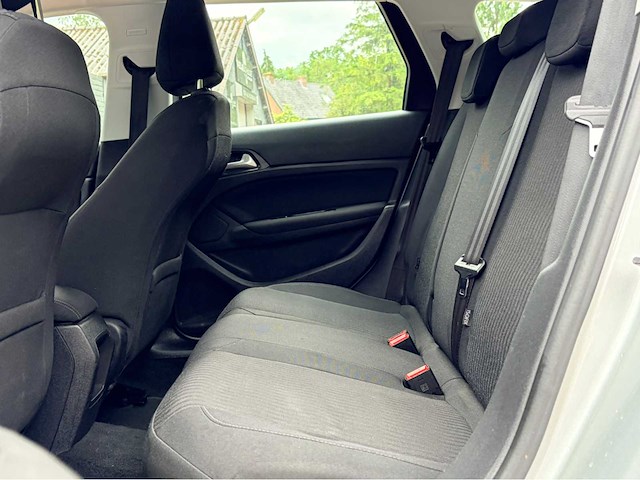 2015 peugeot 308 sw airco - navi 1.2 blue lease personenauto - afbeelding 9 van  15