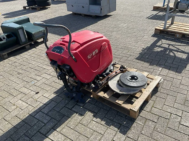 2015 rcm byte 461 schrobdweil machine - afbeelding 5 van  10