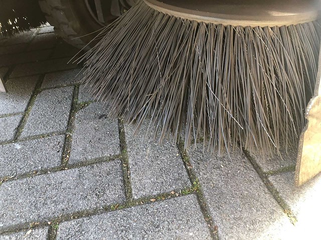 2015 rcm turbo t1600 te zelfrijdende veegmachine - afbeelding 12 van  20