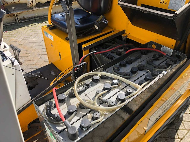 2015 rcm turbo t1600 te zelfrijdende veegmachine - afbeelding 17 van  20