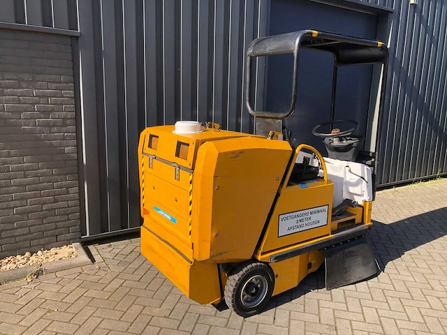 2015 rcm turbo t1600 te zelfrijdende veegmachine - afbeelding 5 van  19