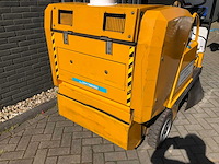 2015 rcm turbo t1600 te zelfrijdende veegmachine - afbeelding 14 van  19