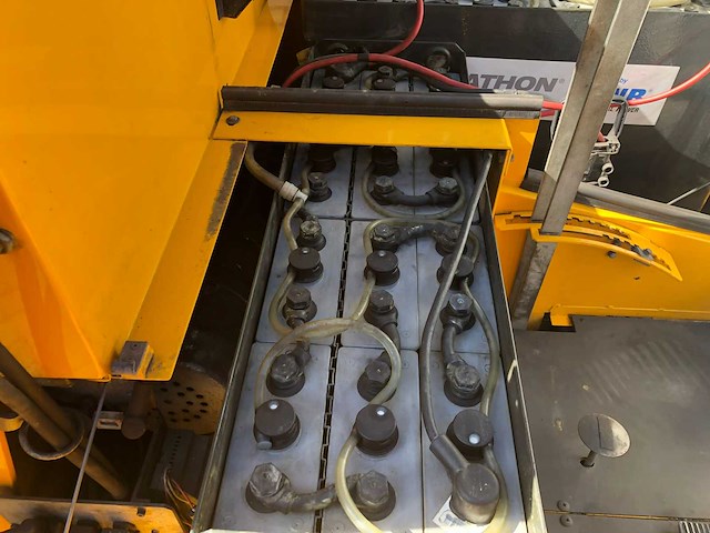 2015 rcm turbo t1600 te zelfrijdende veegmachine - afbeelding 18 van  19