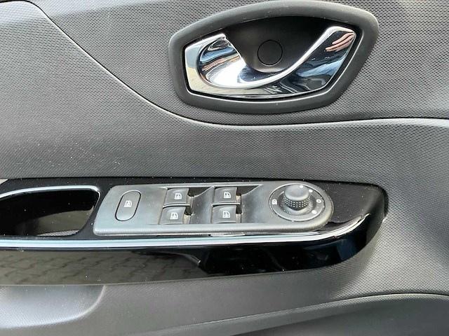 2015 renault captur 1.2tce dynamique - afbeelding 21 van  33