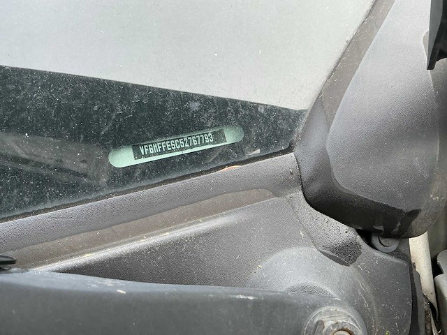 2015 renault master t35 2.3dci l2 geconditioneerde bedrijfswagen - afbeelding 35 van  37