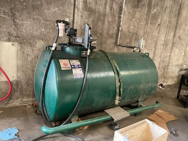 2015 robex/hamer dieseltank met pomp - afbeelding 1 van  8