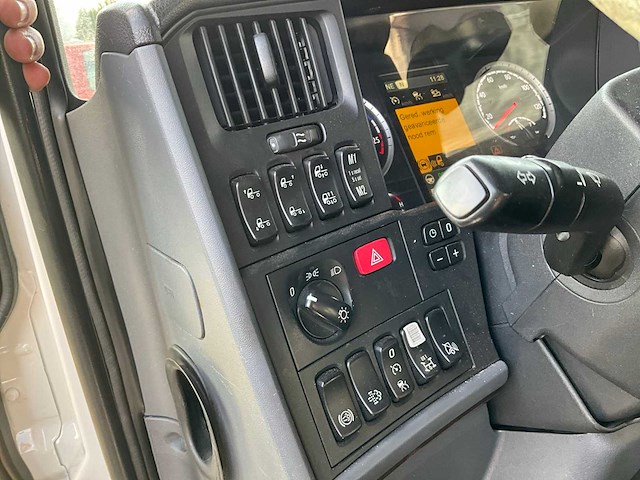 2015 scania r580 silver griffin vrachtwagen - afbeelding 21 van  22