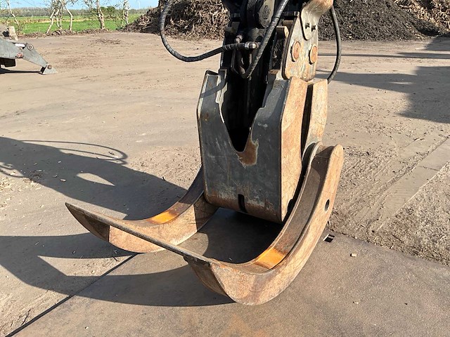 2015 sennebogen 818 op- en overslagkraan - afbeelding 8 van  28