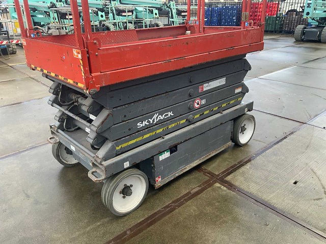 2015 skyjack sj iii-4632 schaarhoogwerker - afbeelding 18 van  20
