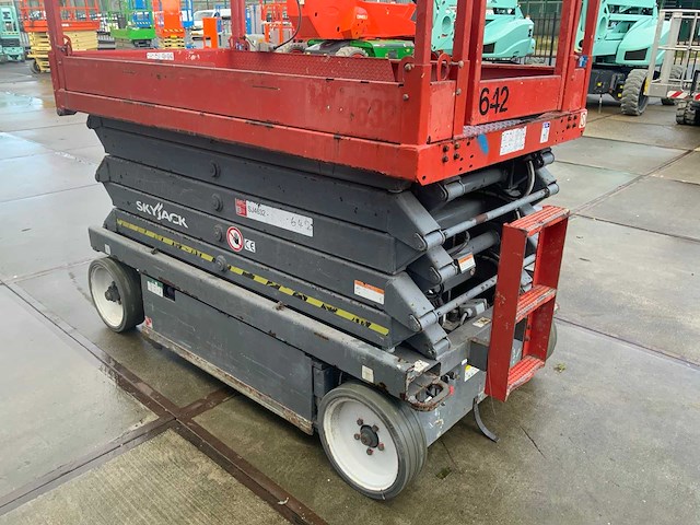 2015 skyjack sj iii-4632 schaarhoogwerker - afbeelding 19 van  20