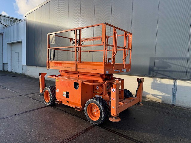 2015 skyjack sj6832rt schaarhoogwerker - afbeelding 1 van  10