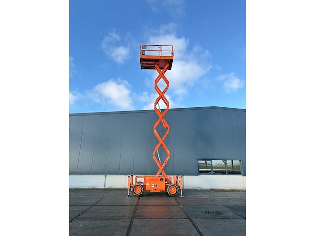 2015 skyjack sj6832rt schaarhoogwerker - afbeelding 3 van  10
