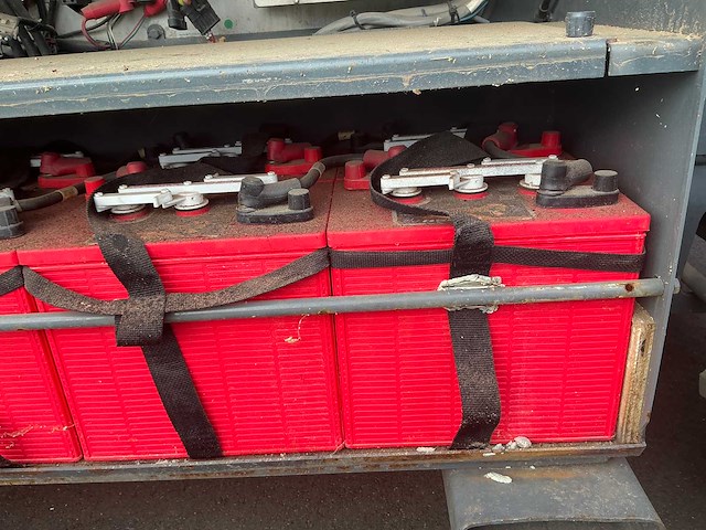 2015 skyjack sj6832rte schaar hoogwerker ruw terrein - afbeelding 12 van  30