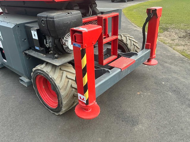2015 skyjack sj6832rte schaar hoogwerker ruw terrein - afbeelding 17 van  33