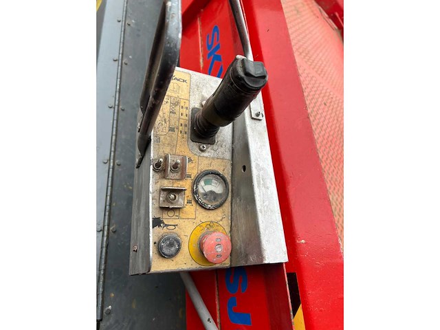 2015 skyjack sj6832rte schaar hoogwerker ruw terrein - afbeelding 20 van  33