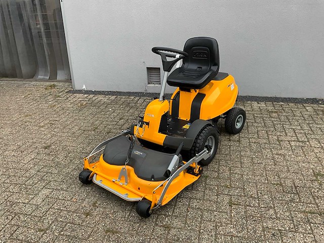 2015 stiga villa 13 hst zitmaaier - afbeelding 1 van  17