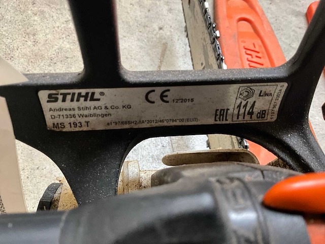 2015 stihl ms151tc en ms 193t kettingzaag (2x) - afbeelding 8 van  9