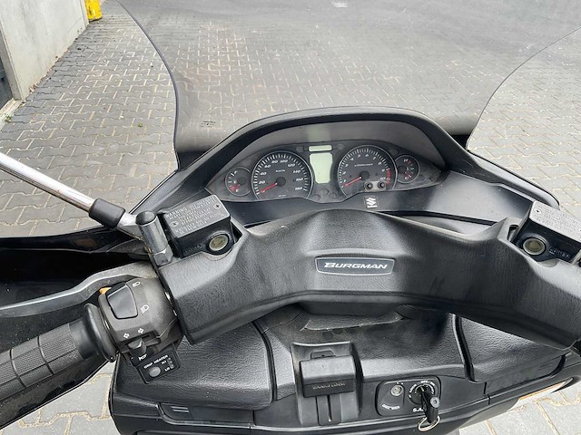 2015 suzuki burgman 400 motorfiets - afbeelding 7 van  16