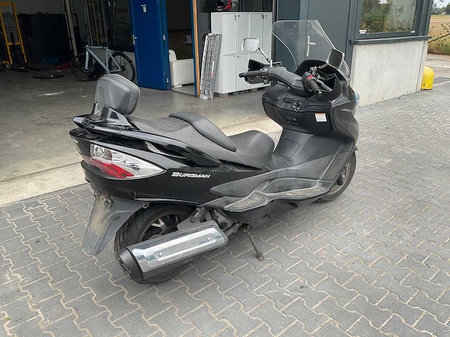2015 suzuki burgman 400 motorfiets - afbeelding 15 van  16