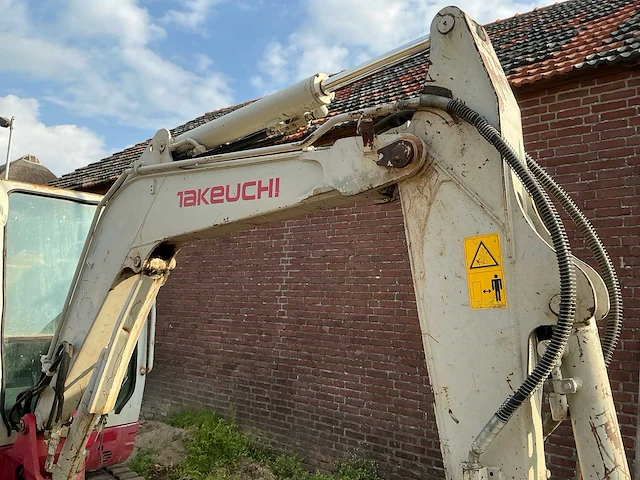 2015 takeuchi tb235 minigraafmachine - afbeelding 31 van  47