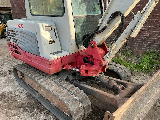 2015 takeuchi tb235 minigraafmachine - afbeelding 8 van  47