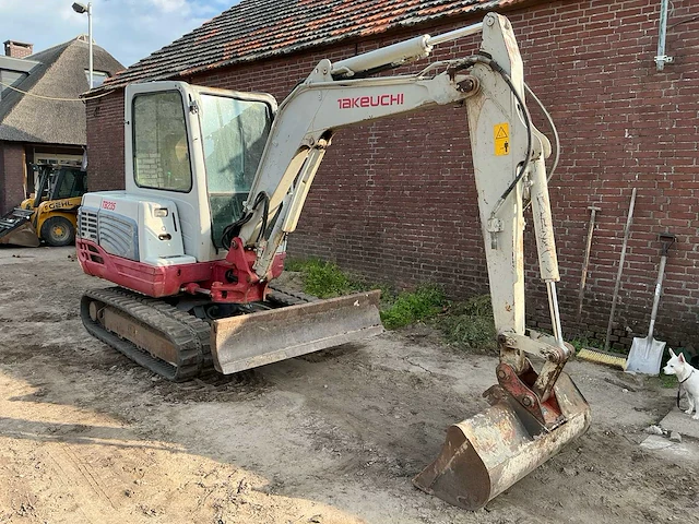 2015 takeuchi tb235 minigraafmachine - afbeelding 35 van  47