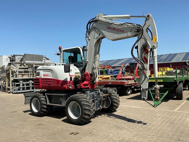 2015 takeuchi tb295w banden graafmachine - afbeelding 18 van  23