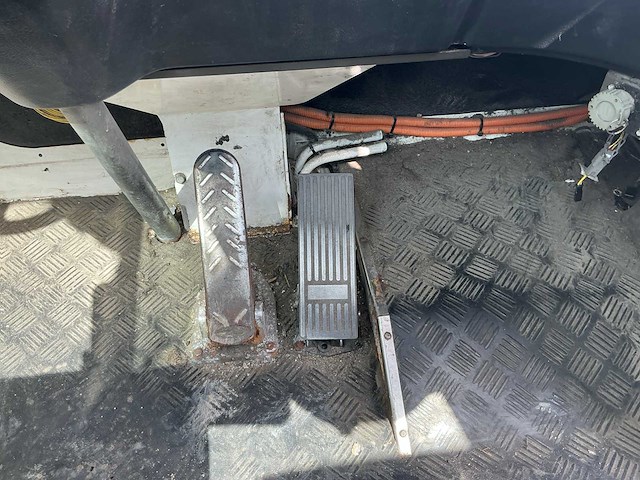 2015 terberg yt202-eu elektrische terminal trekker - afbeelding 13 van  26