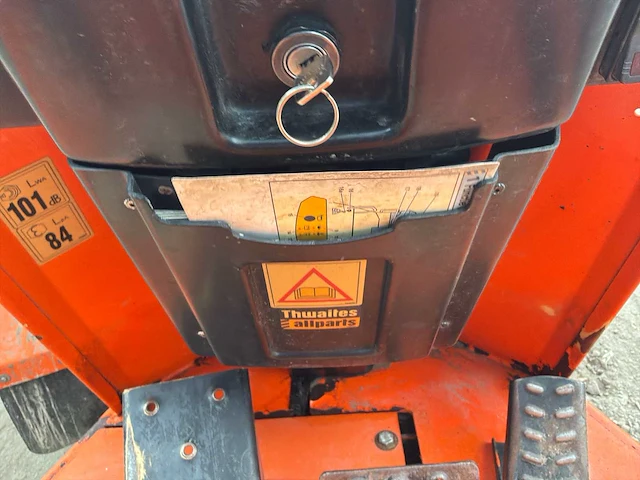 2015 thwaites mach 477 4x4 wieldumper met hydraulisch draaibare kiepbak - afbeelding 4 van  23