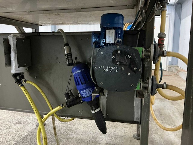 2015 total systems sm120100 schuimmachine - afbeelding 4 van  16