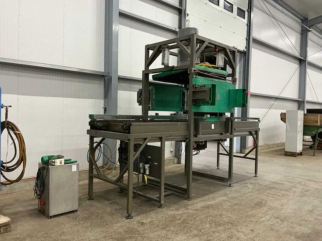 2015 total systems sm120100 schuimmachine - afbeelding 9 van  16