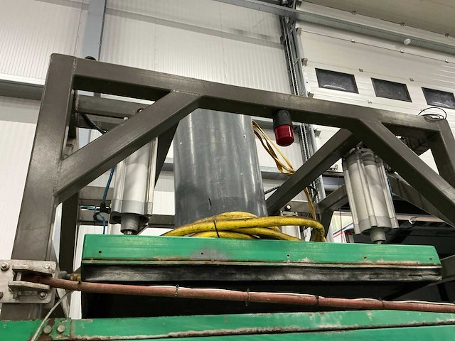 2015 total systems sm120100 schuimmachine - afbeelding 15 van  16