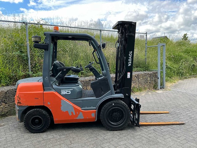2015 toyota 06-8fd30f vorkheftruck - afbeelding 18 van  24