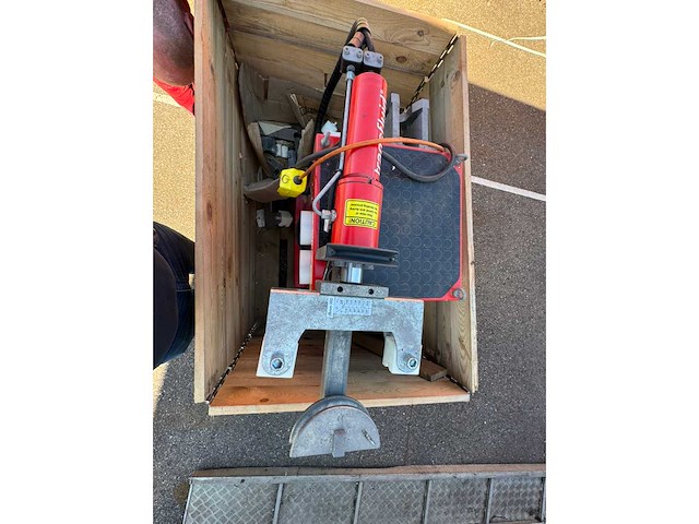2015 transfluid mb642 hydraulische buigmachine met ontbraamfunctie - afbeelding 7 van  14
