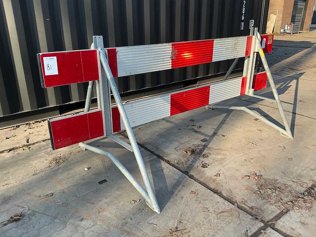 2015 visser en visser wegafzetting - afbeelding 1 van  5