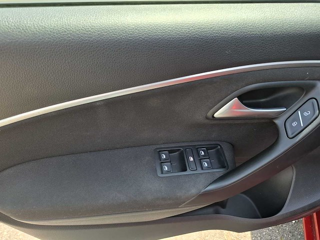2015 volkswagen polo 1.2 personenauto - afbeelding 17 van  30