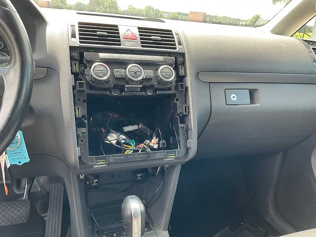 2015 volkswagen touran 2.0 tdi comfl. bluem personenauto - afbeelding 4 van  16