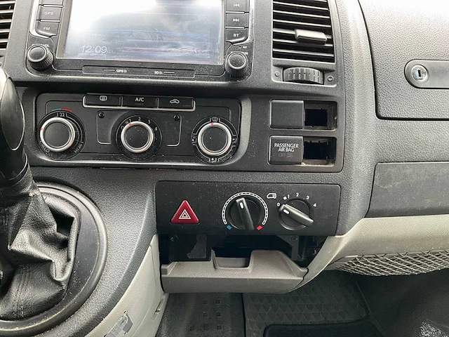 2015 volkswagen transporter kombi 2.0tdi personenbus 9-xxd-01 - afbeelding 17 van  39
