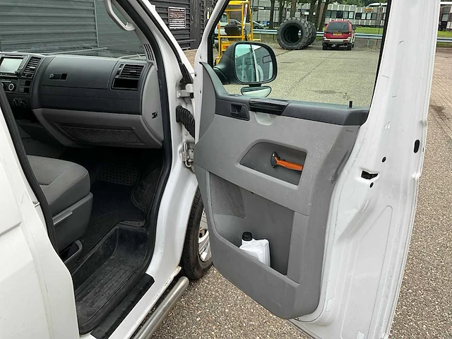 2015 volkswagen transporter kombi 2.0tdi personenbus 9-xxd-01 - afbeelding 19 van  39