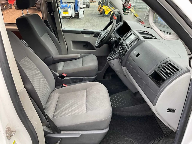 2015 volkswagen transporter kombi 2.0tdi personenbus 9-xxd-01 - afbeelding 20 van  39