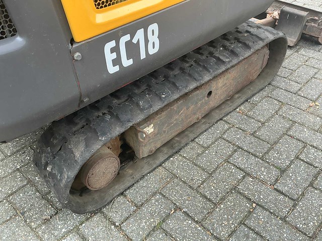 2015 volvo ec-18d minigraafmachine - afbeelding 17 van  26