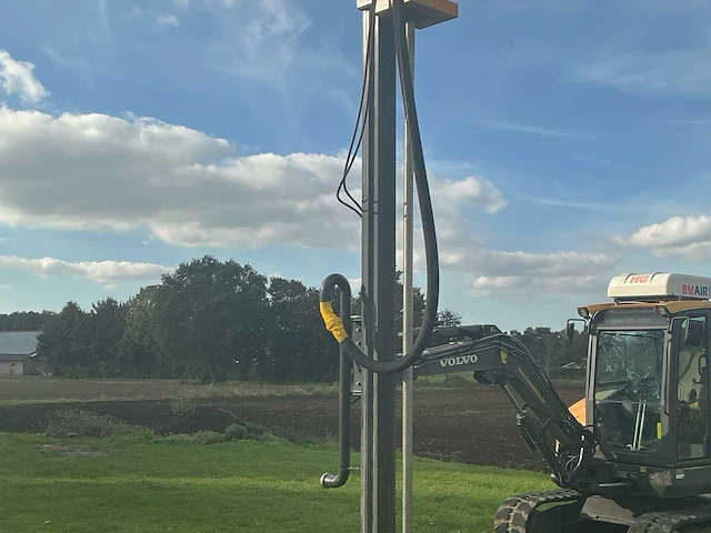 2015 volvo ecr50d rupsgraafmachine met hommelink boormast 4m - afbeelding 48 van  66