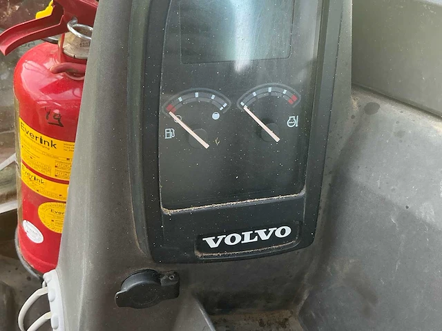 2015 volvo ecr50d rupsgraafmachine met hommelink boormast 4m - afbeelding 18 van  56