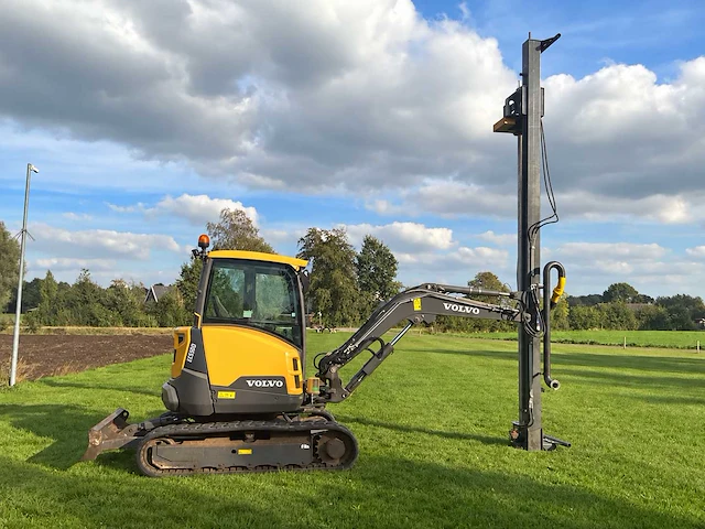 2015 volvo ecr50d rupsgraafmachine met hommelink boormast 4m - afbeelding 11 van  56