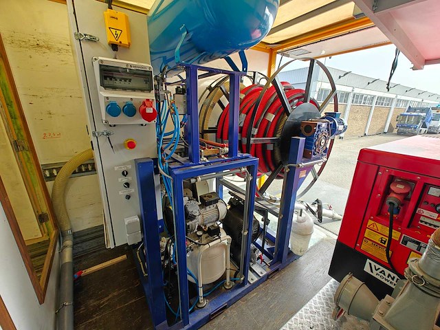 2015 volvo fe 250 vrachtwagen met vloerisolatiepomp - afbeelding 5 van  50