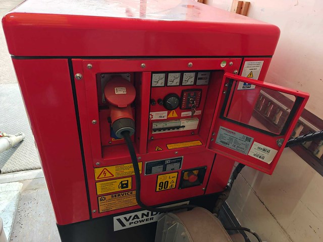 2015 volvo fe 250 vrachtwagen met vloerisolatiepomp - afbeelding 6 van  50