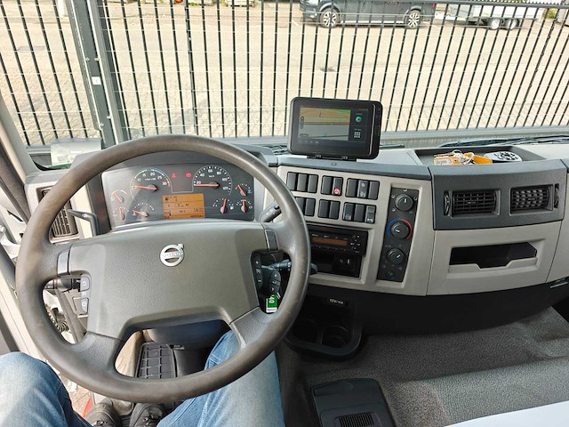2015 volvo fe 250 vrachtwagen met vloerisolatiepomp - afbeelding 21 van  50